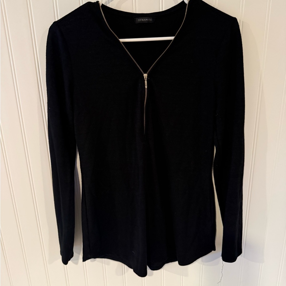 Dynamite Black Long Sleeve Top with Zipper